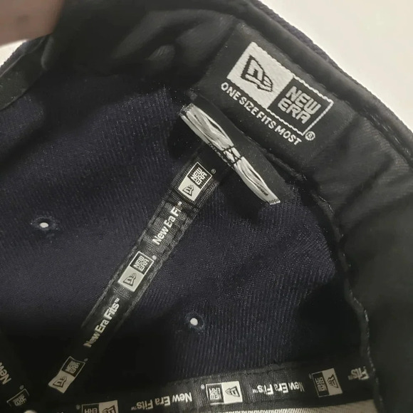 New York Yankees  New Era 9Fifty Navy Blue Mens Snapback Hat - Picture 5 of 5